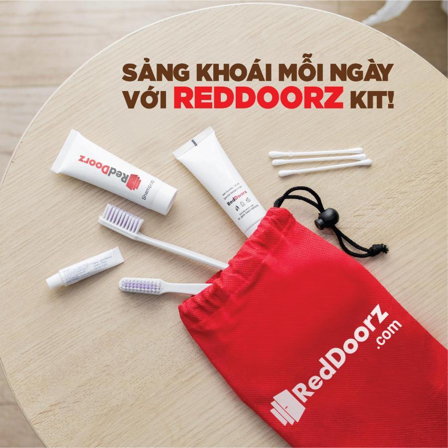 Reddoorz @ Pham Ngu Lao Street 4 Hotel Ho Chi Minh City Bagian luar foto