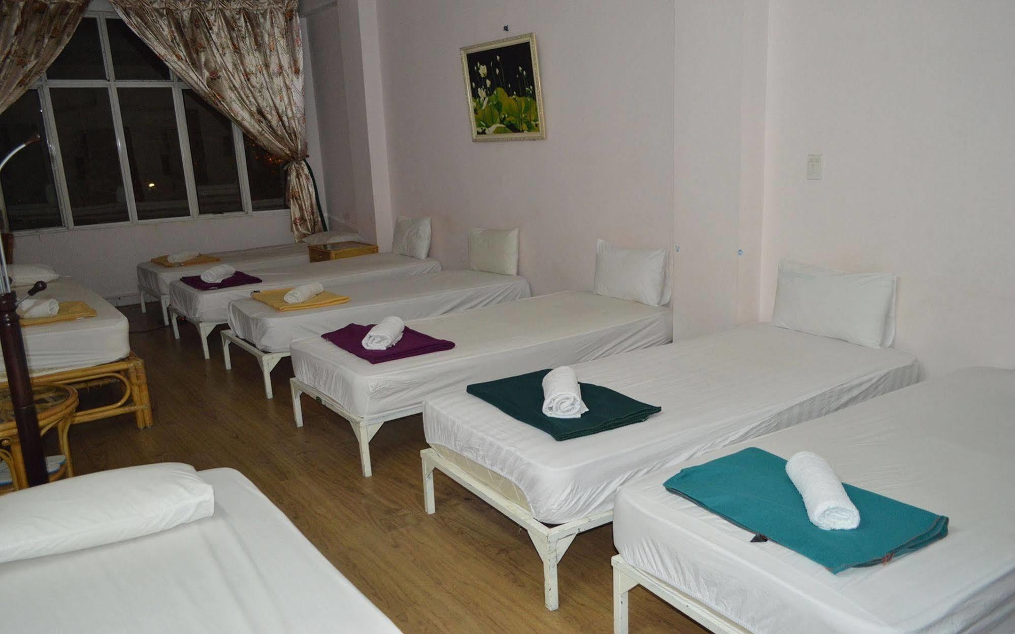 Reddoorz @ Pham Ngu Lao Street 4 Hotel Ho Chi Minh City Bagian luar foto
